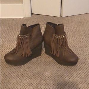 Brand new never worn Sbicca booties